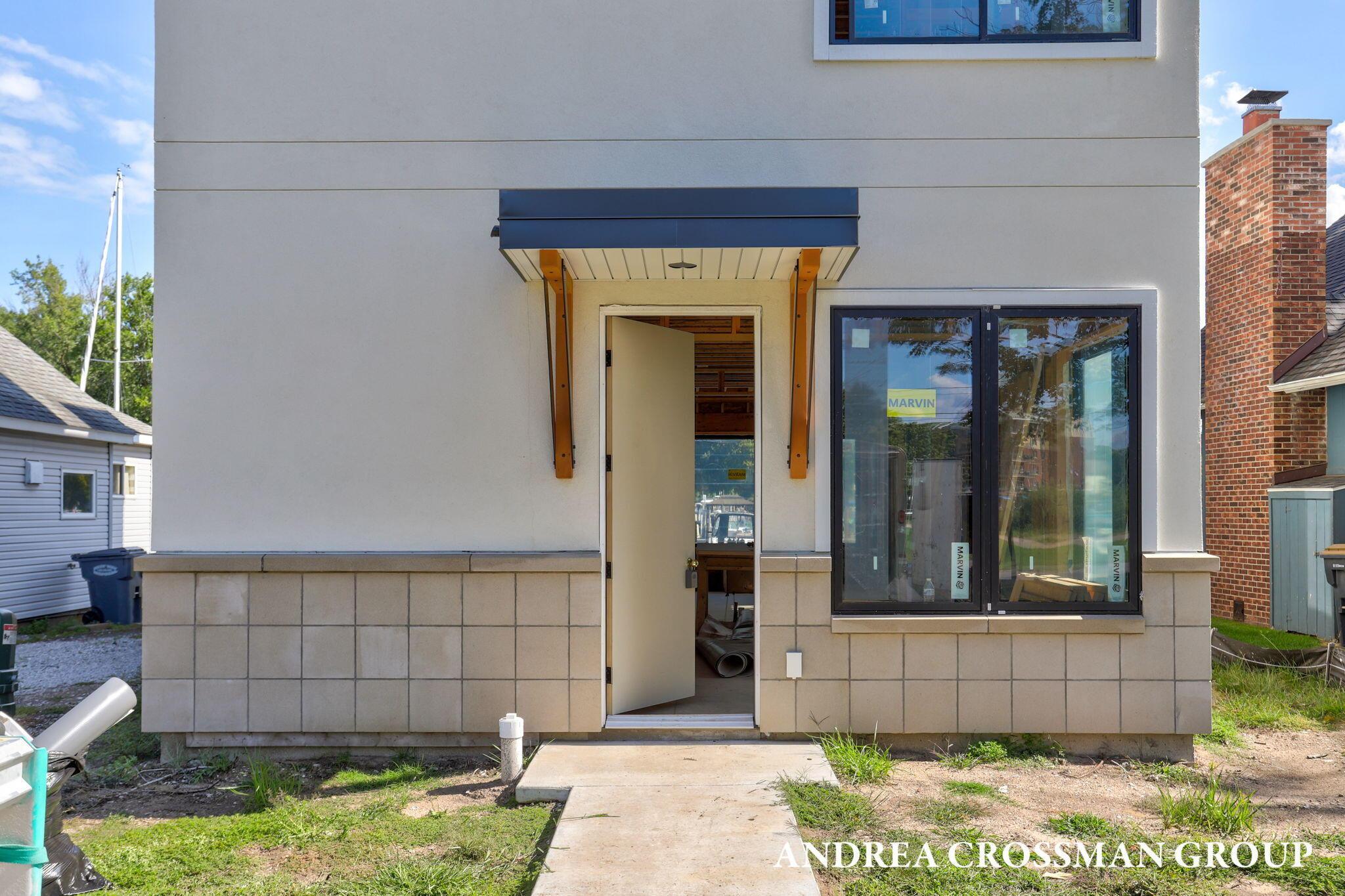 Image 3: 30-web-or-mls-1-bailey-ave-unit-5