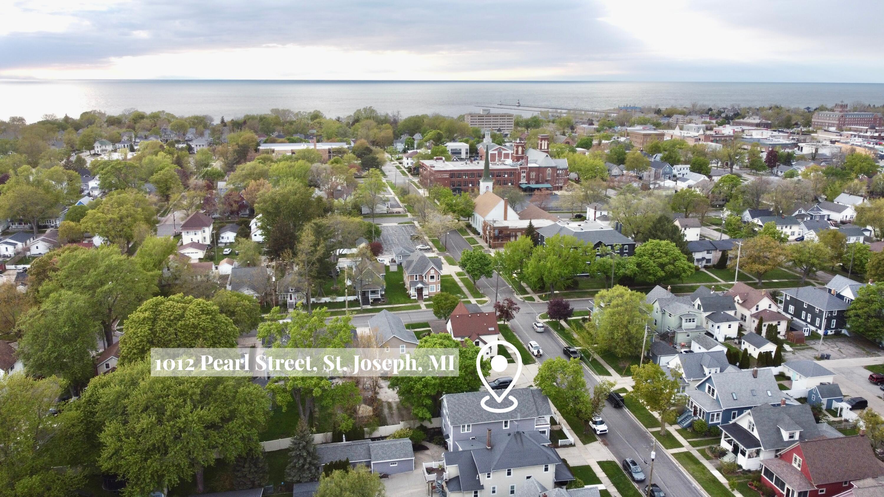 Image 3: 1012 Pearl St, St. Joseph, MI 49085