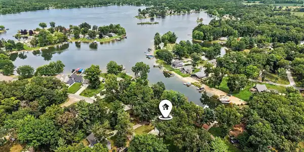 Image 4: Aerial View