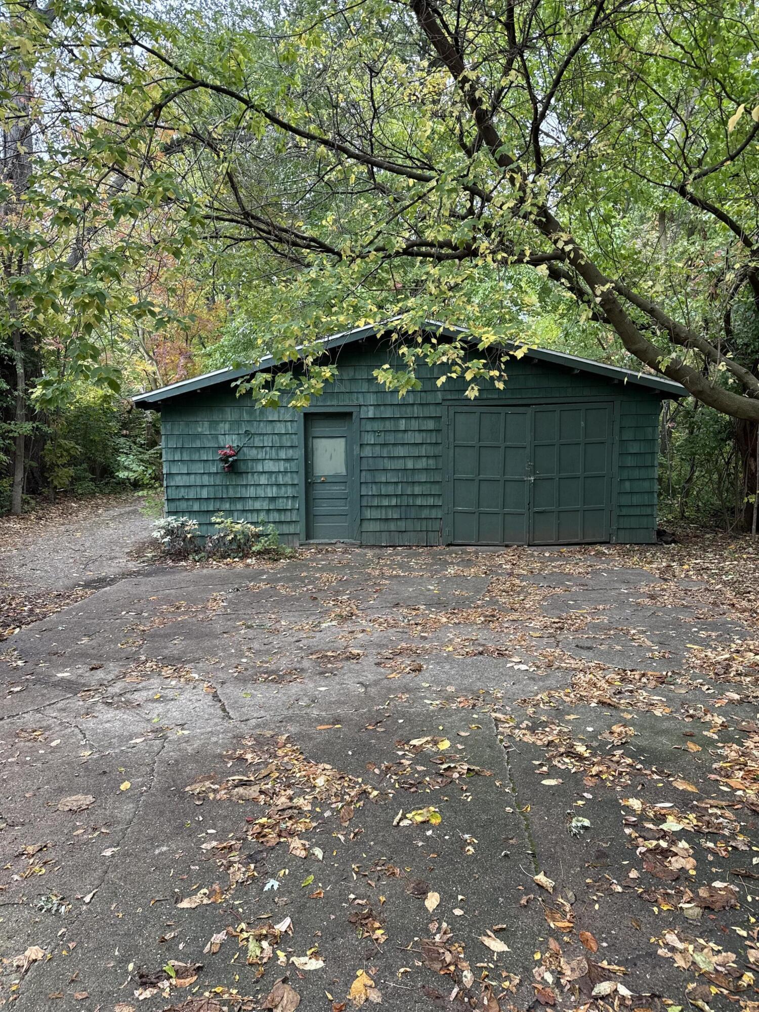 Image 2: 78277324096__B0DA9A8E-7307-47C3-A0B1-32A