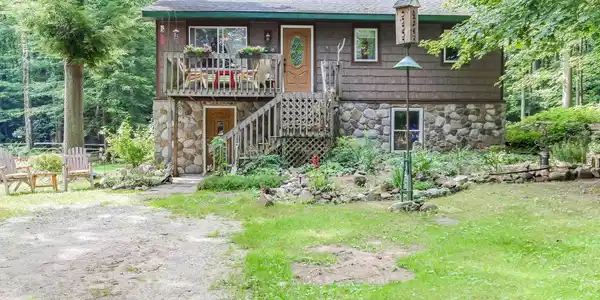 8993 Shawbacoung Trail