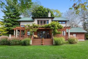 916 Adams Road