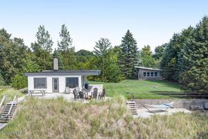 6305 Lakeshore Drive