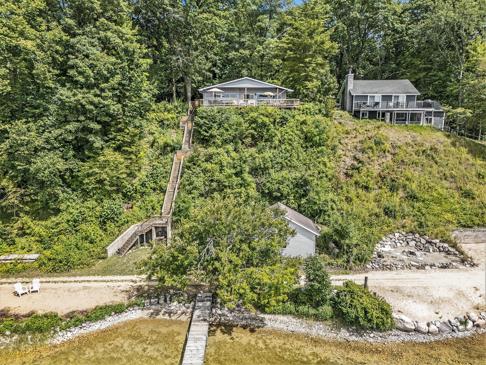 Image 1: 045_dji_fly_20250829_135642_0111_1756491