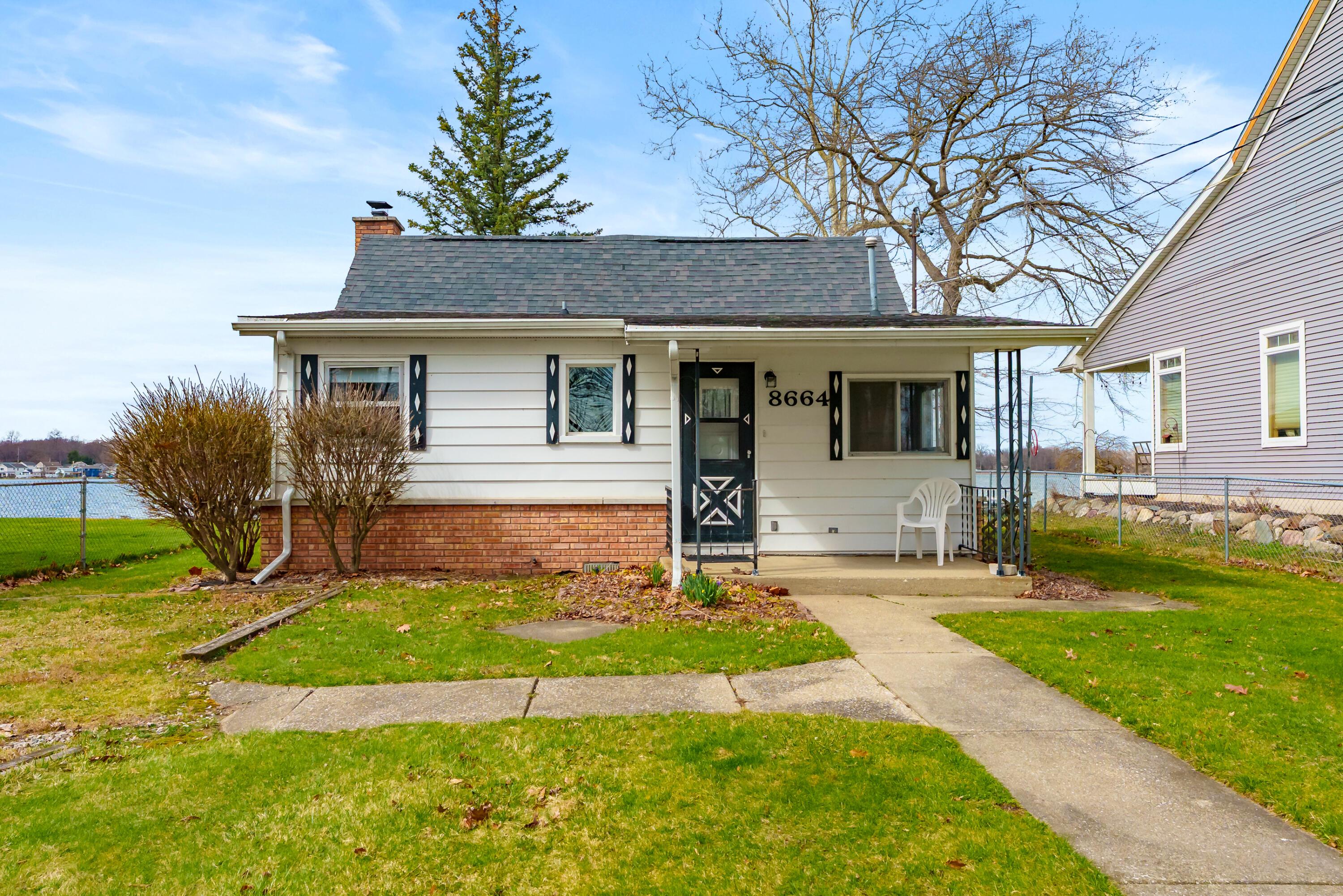 Image 4: Long Lake Dr E 8664 Scotts 49088-24
