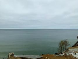 4187 Lakeshore Drive