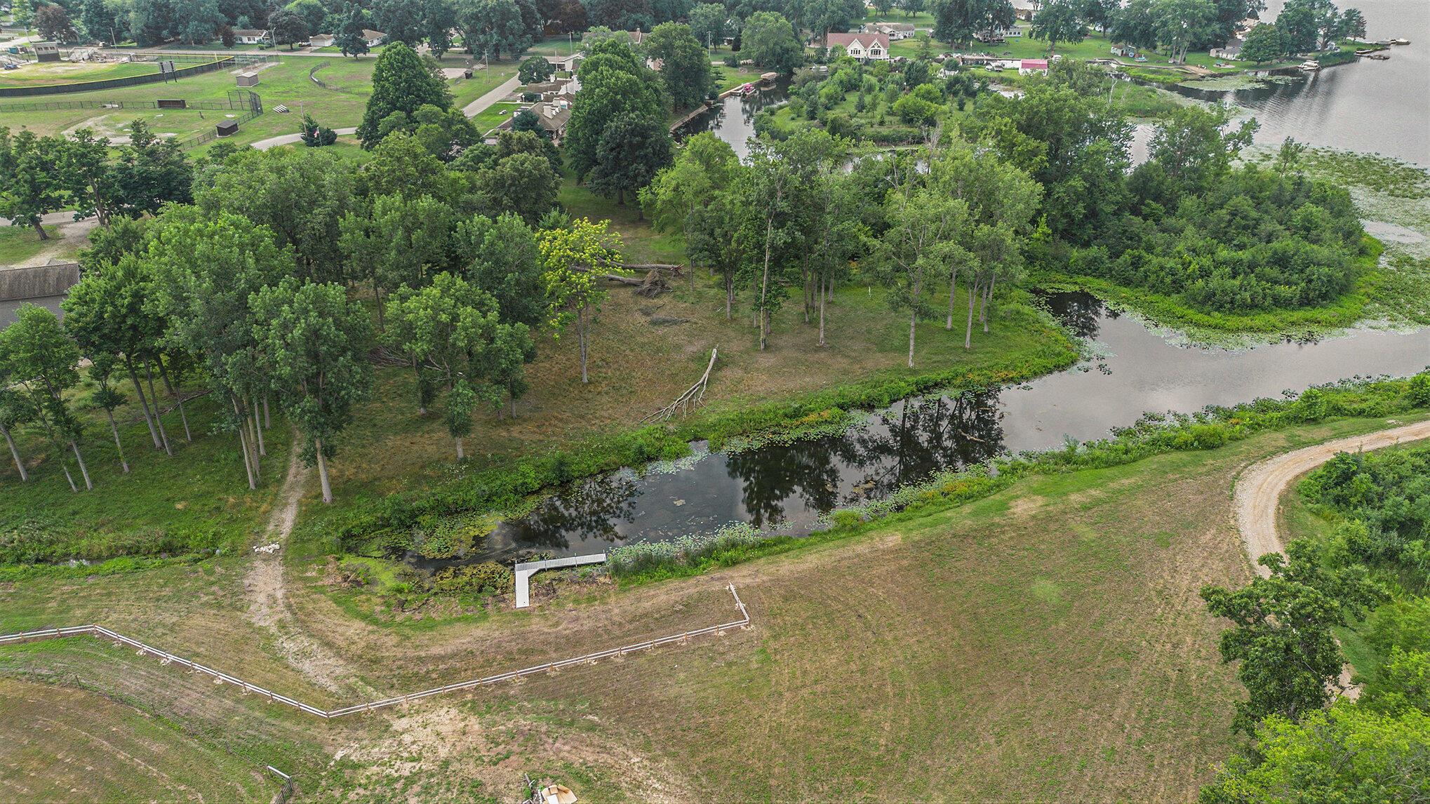 Image 3: 007_file_555