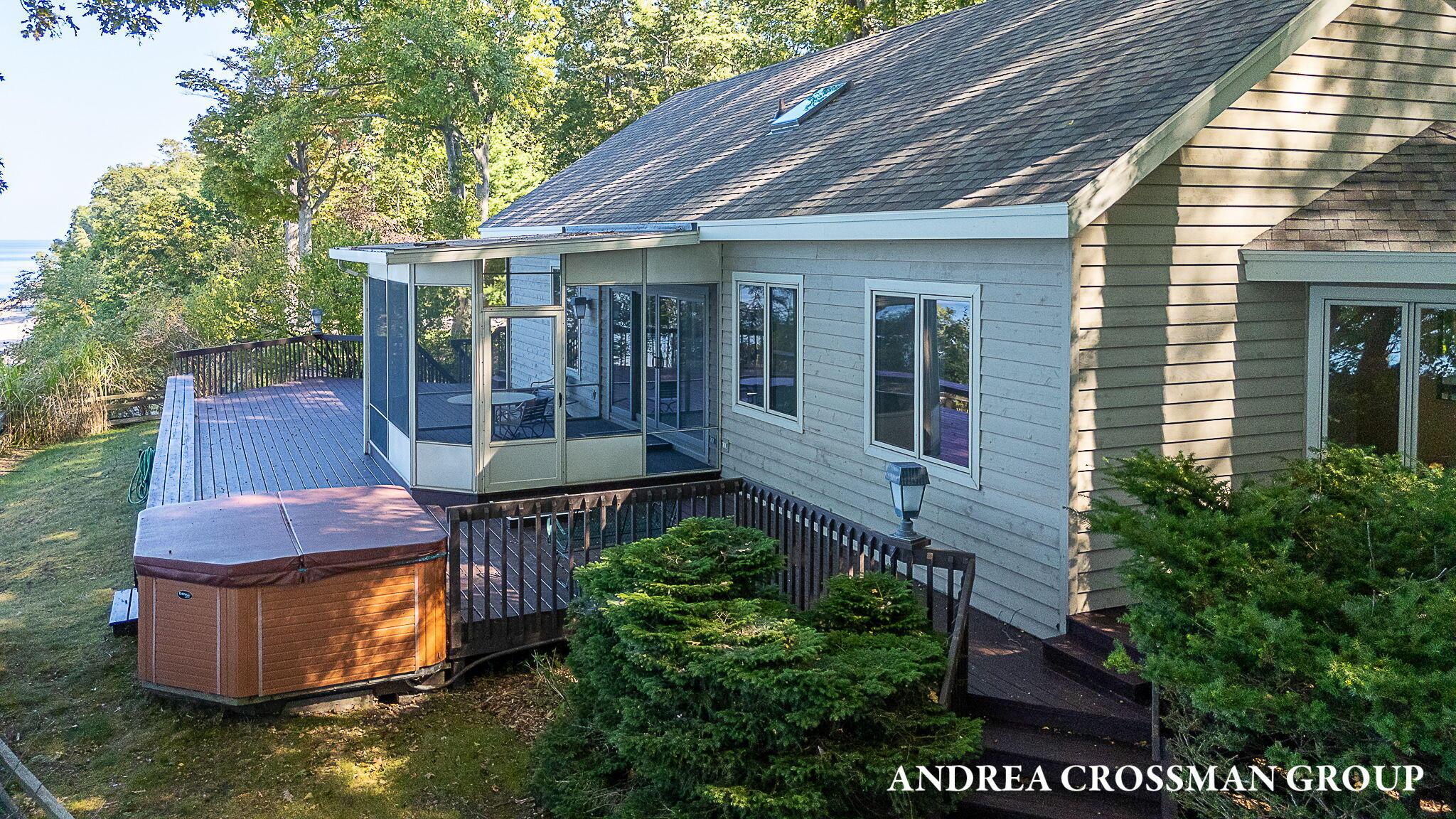Image 4: 107-web-or-mls-2542-lakeshore-dr