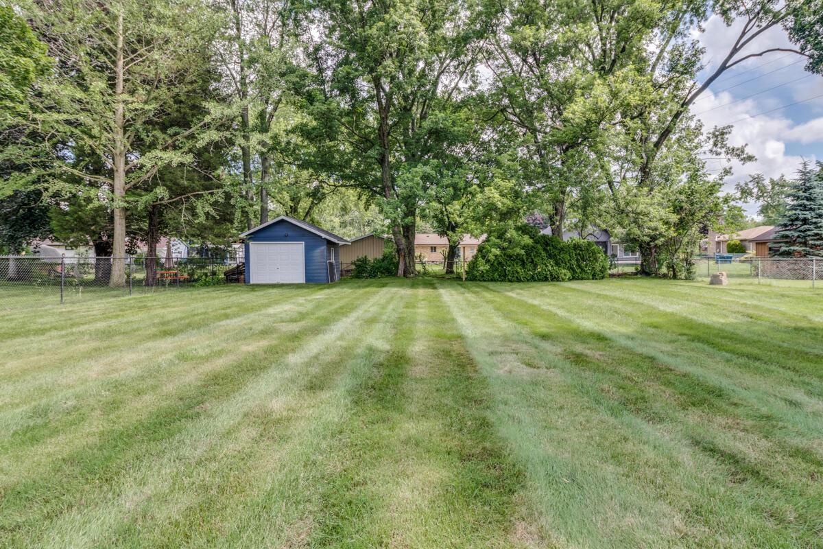 Image 3: 005-MLS