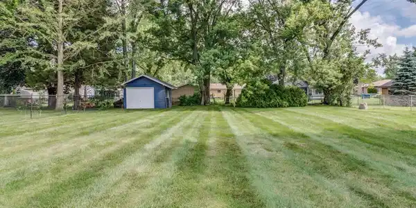 Image 3: 005-MLS