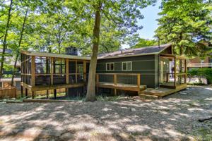 2334 Crescent Walk