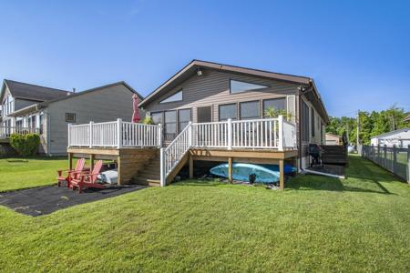 61305 Donald Roadway E