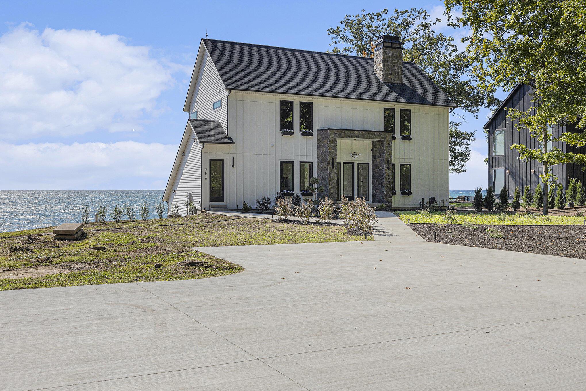 Image 3: Front of Home