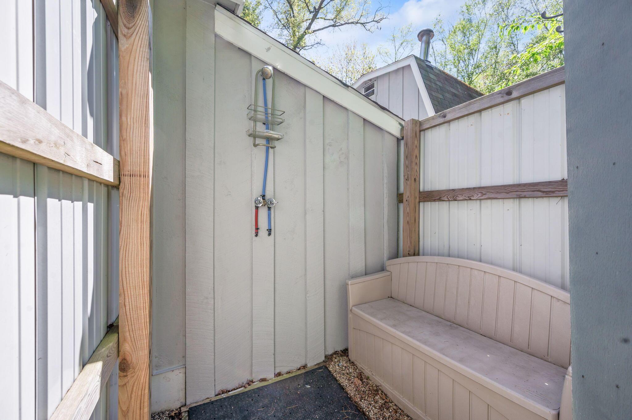 Image 4: 12-web-or-mls-2850-WWinonaDr-Baldwin-12