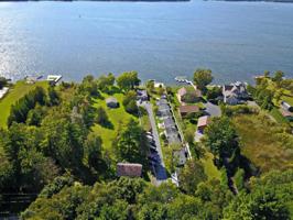 4513 N Lakeshore Drive