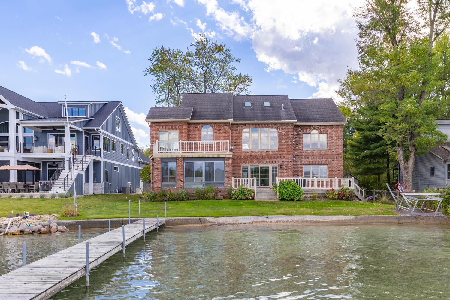 Image 1: 21344 Carlton Ave Cassopolis-large-001-0