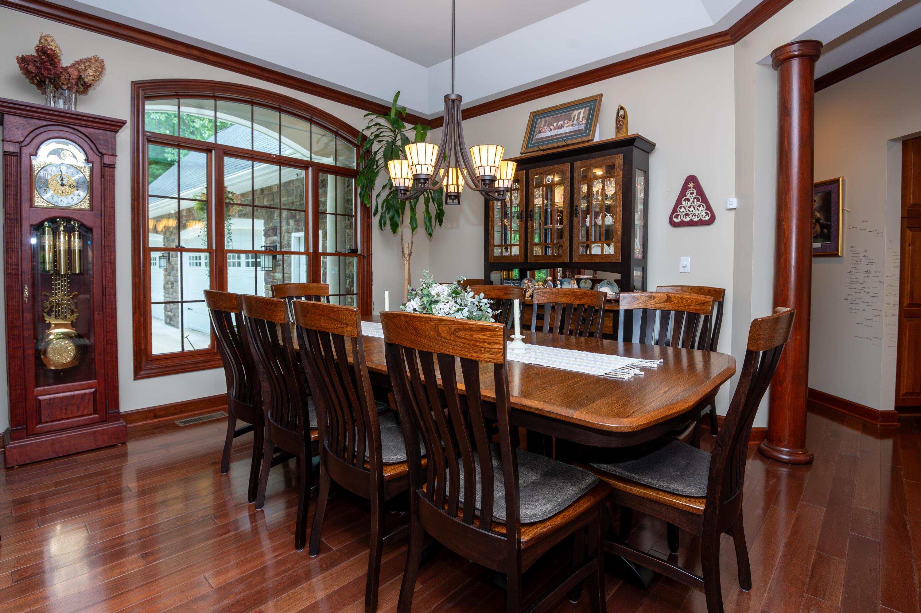 Image 2: Dining Room