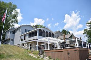 50207 W Lakeshore Drive
