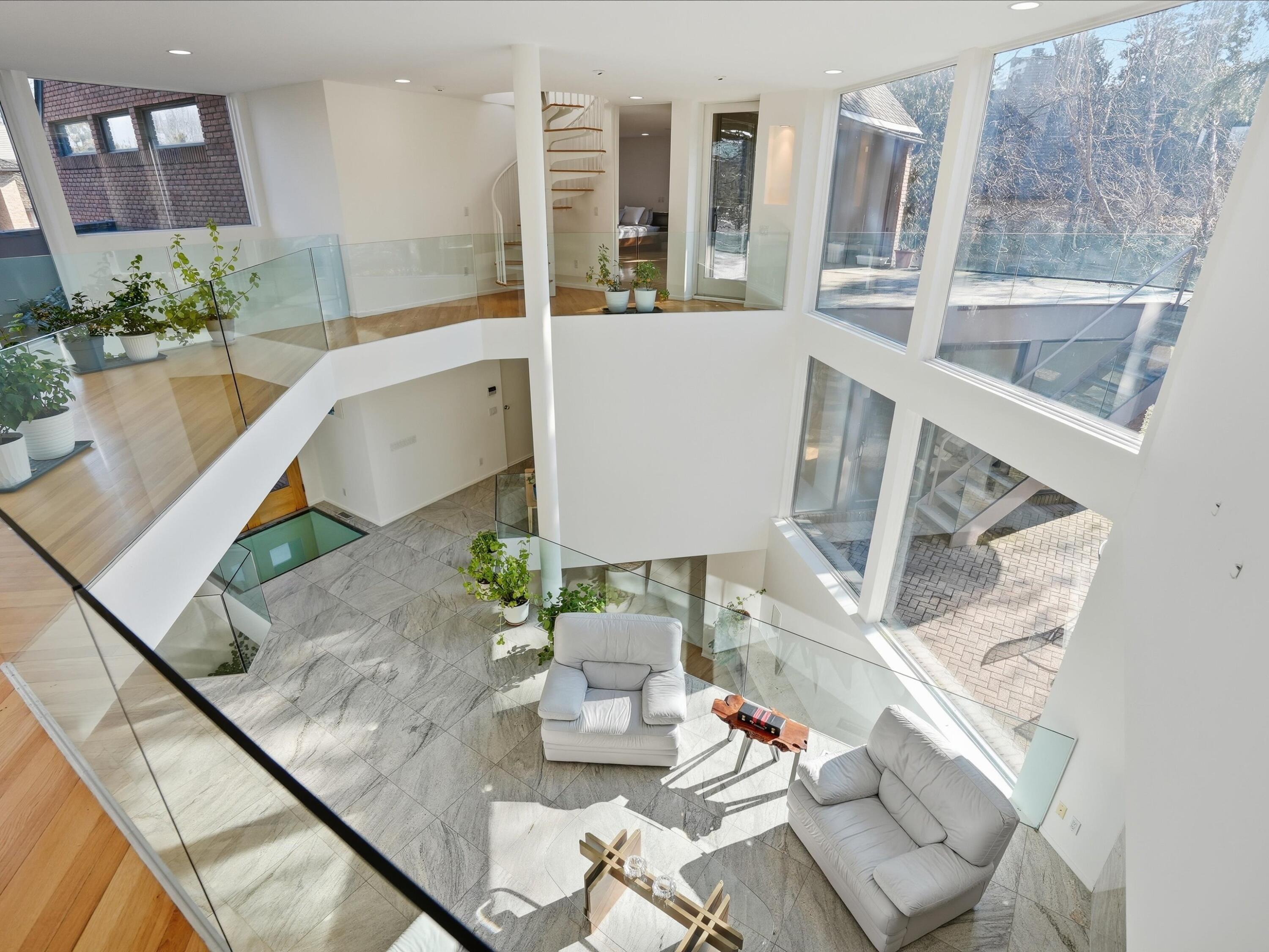 Image 3: 065-DSC03477