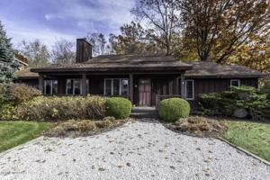 539 East Drive