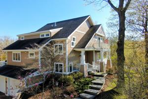 4693 Forest Ridge Drive