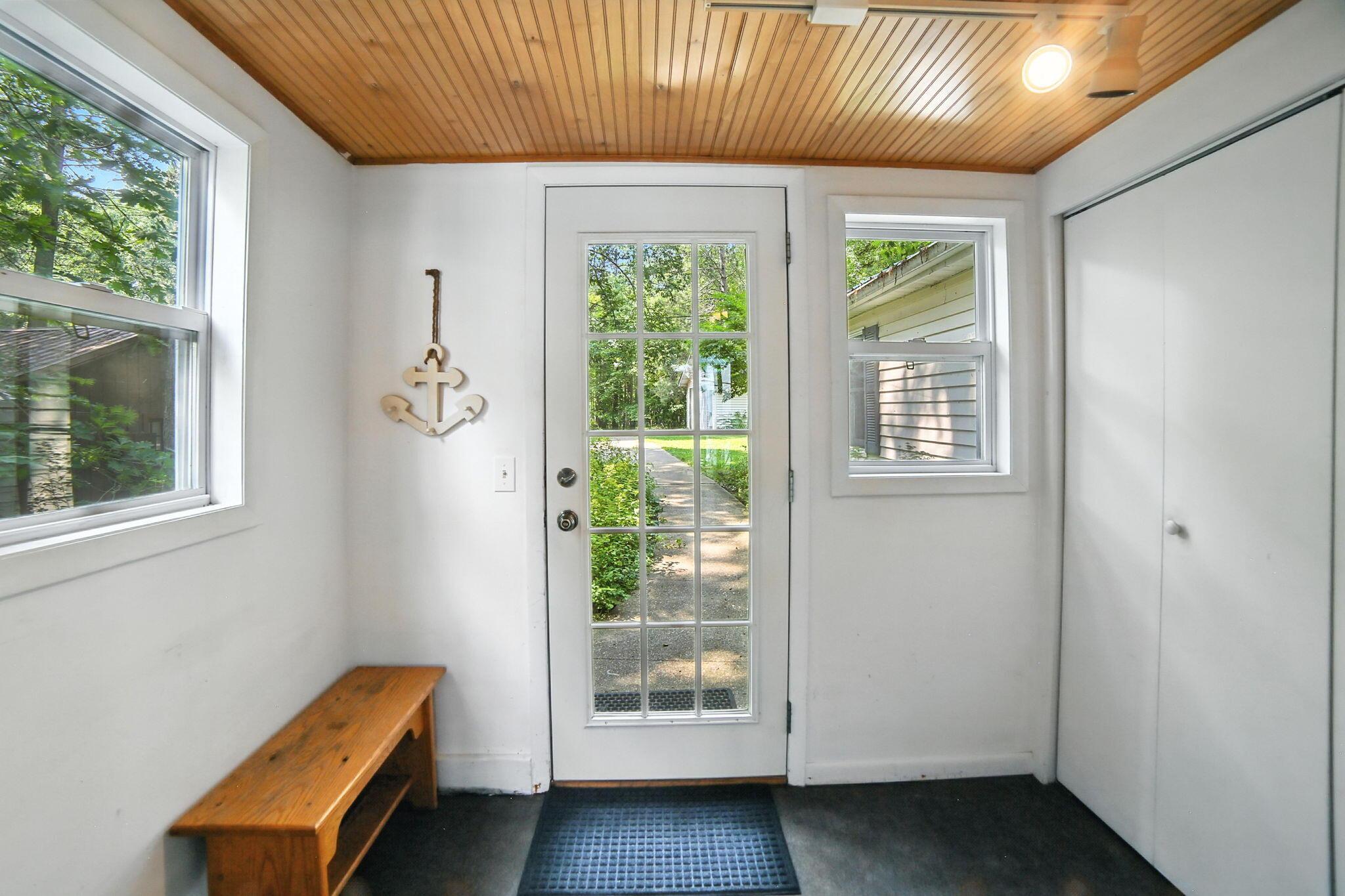 Image 4: 13-web-or-mls-IMG_9346 Evan Connor Stove