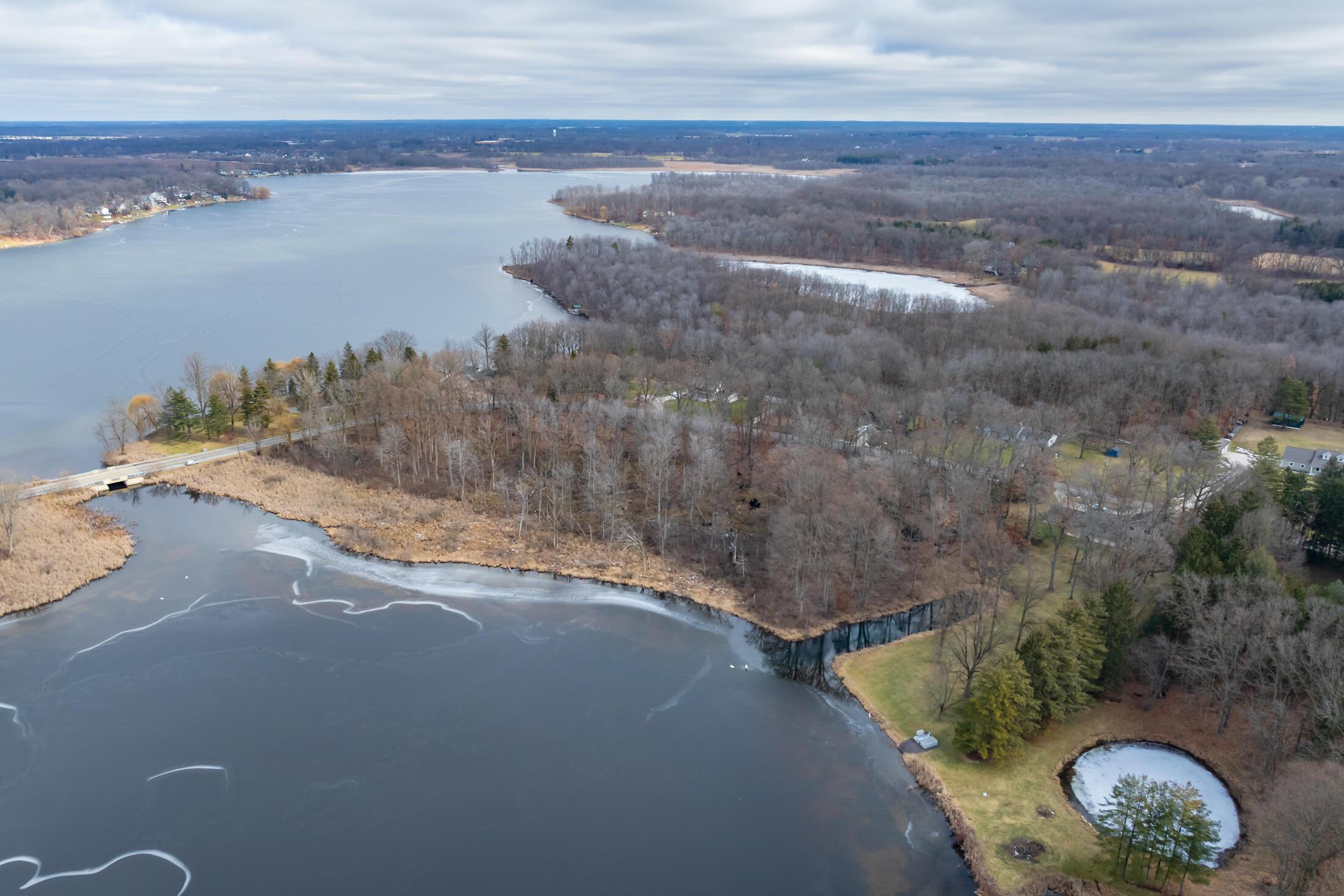 Image 1: Tub_Lake_Vicksburg-Drone-5