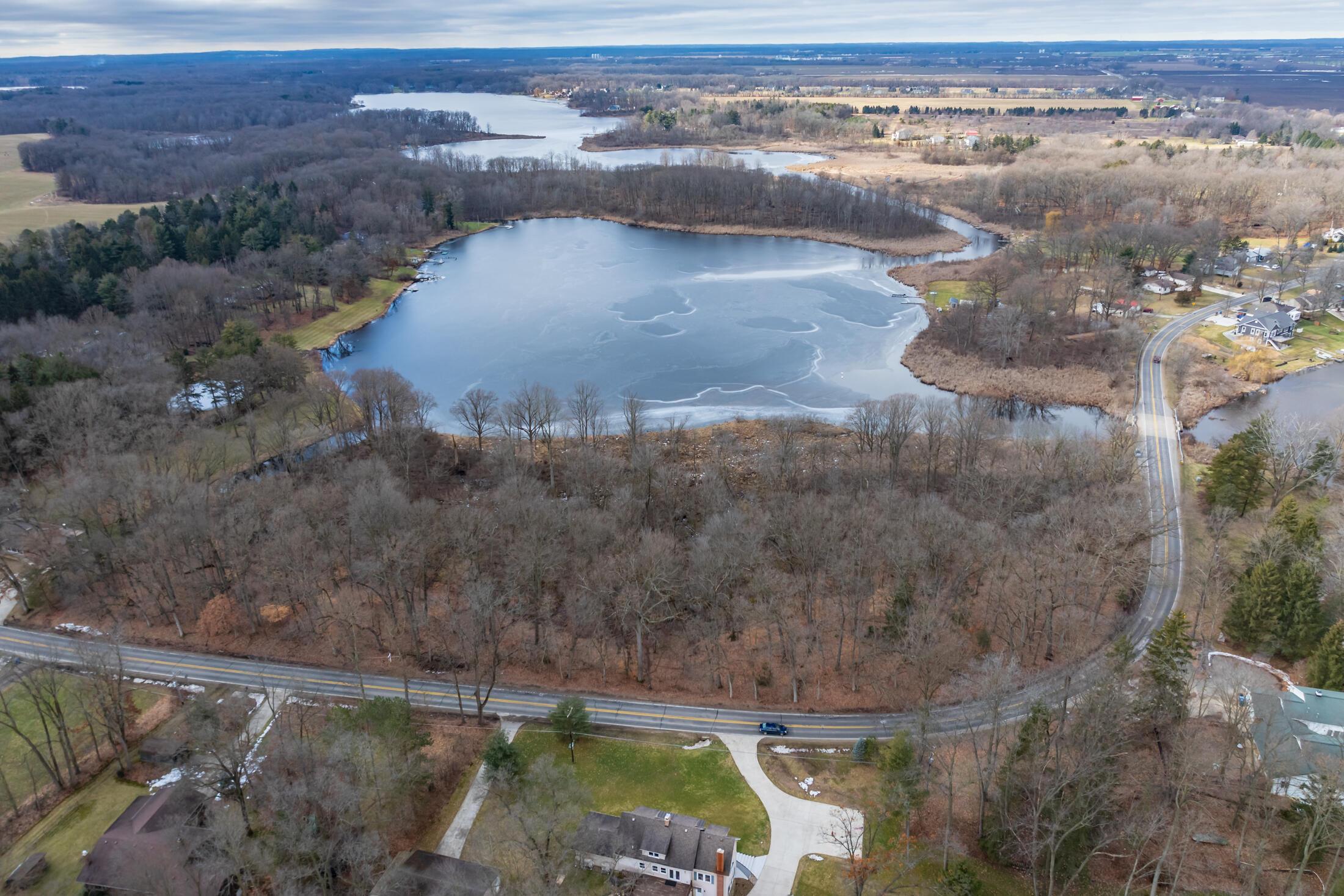 Image 4: Tub_Lake_Vicksburg-Drone-11