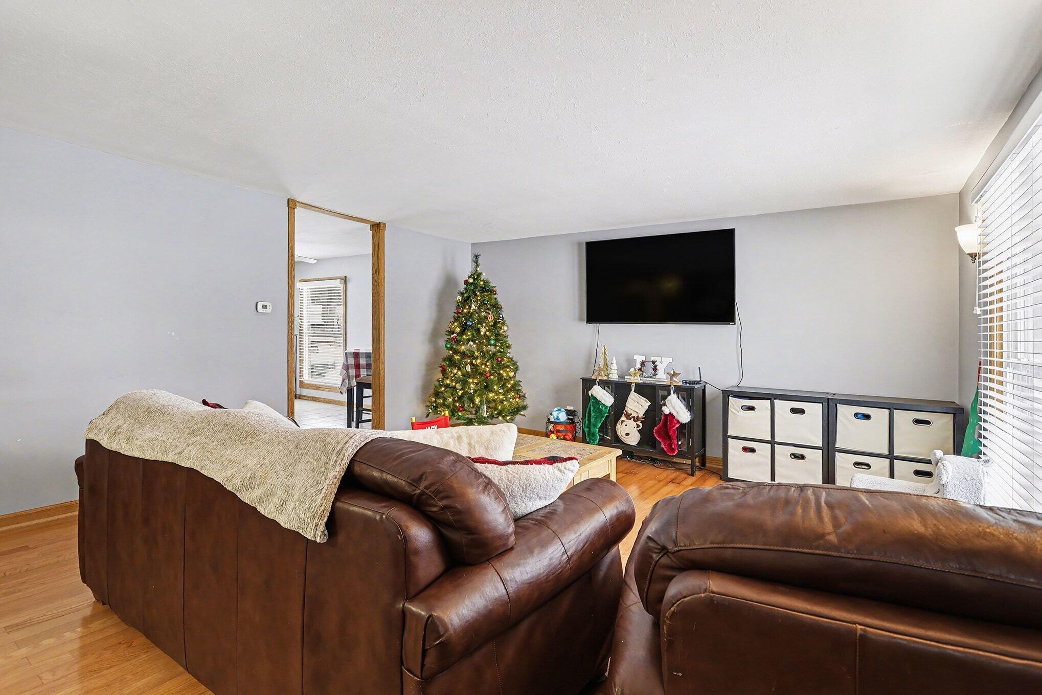 Image 4: 004__g6a3726_696