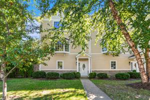 217 W Merchant