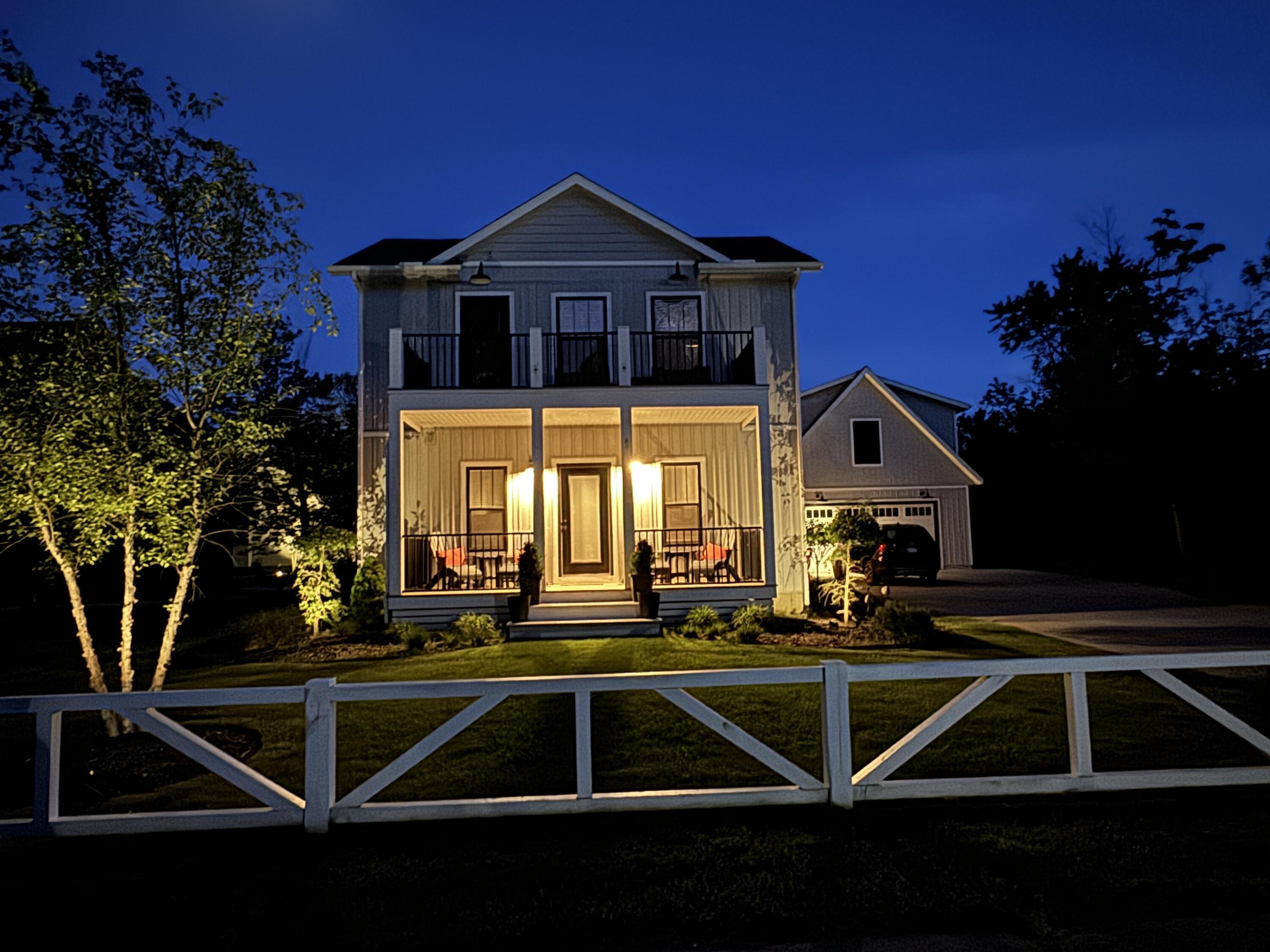 Image 2: Great Curb AppealIMG_0048