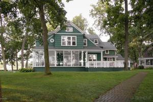 1 Gull Lake Island
