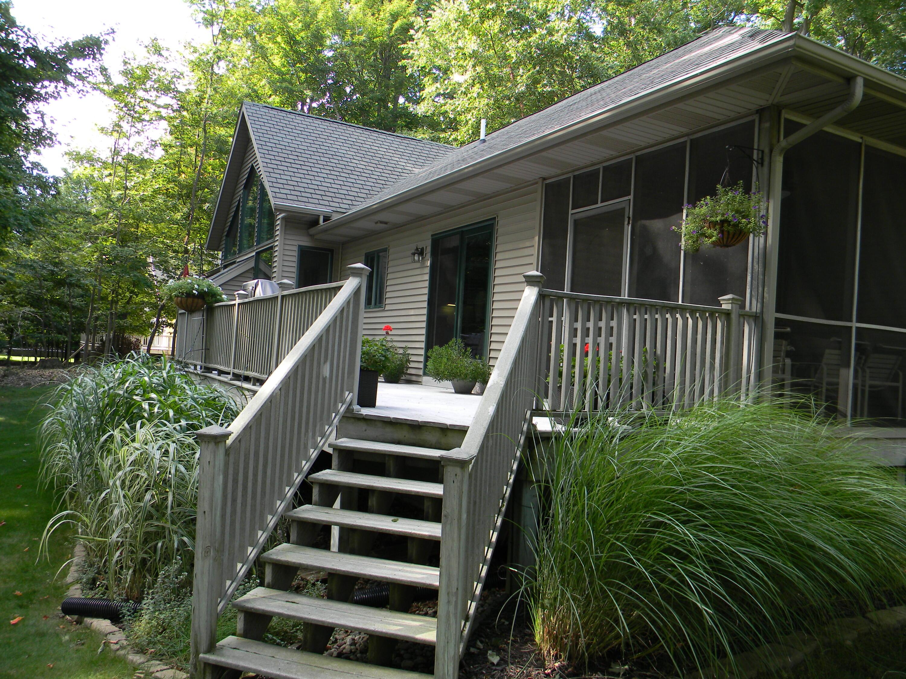 Image 3: Back Deck