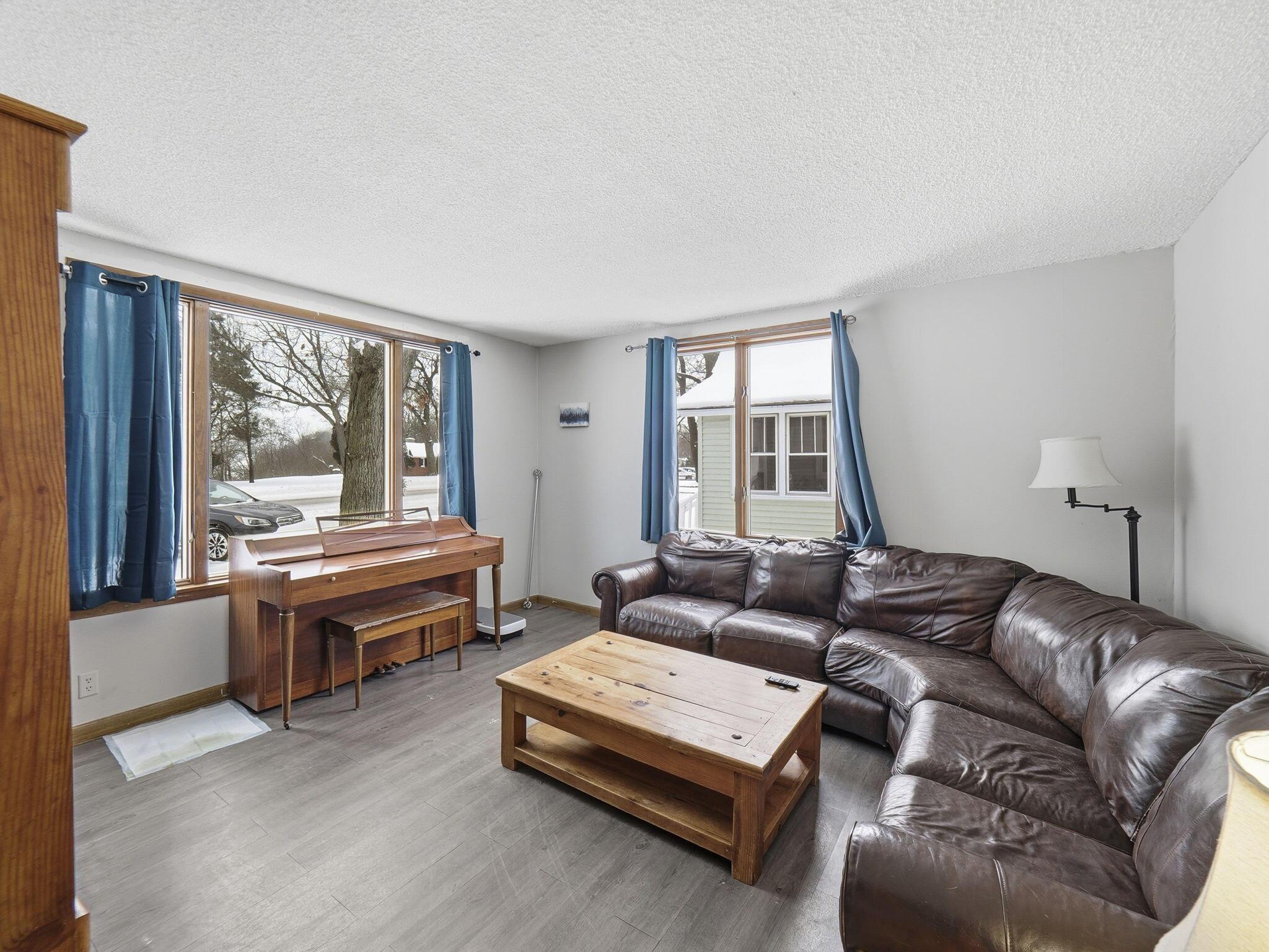 Image 2: 6-web-or-mls-P1290002