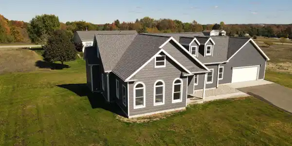 Image 4: dji_fly_20251009_123922_426_176002798796