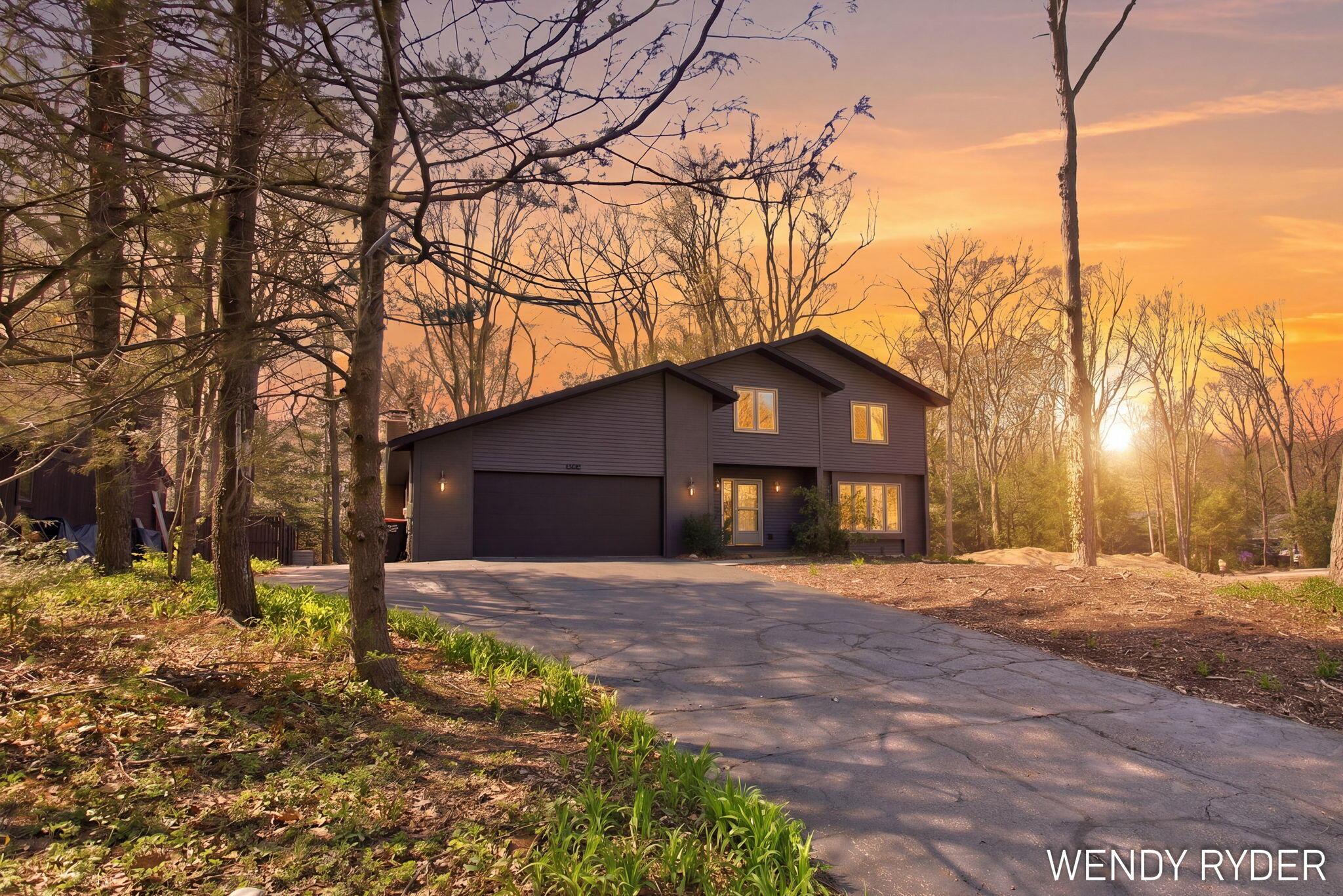 Image 2: 1-web-or-mls-1086-post-ave