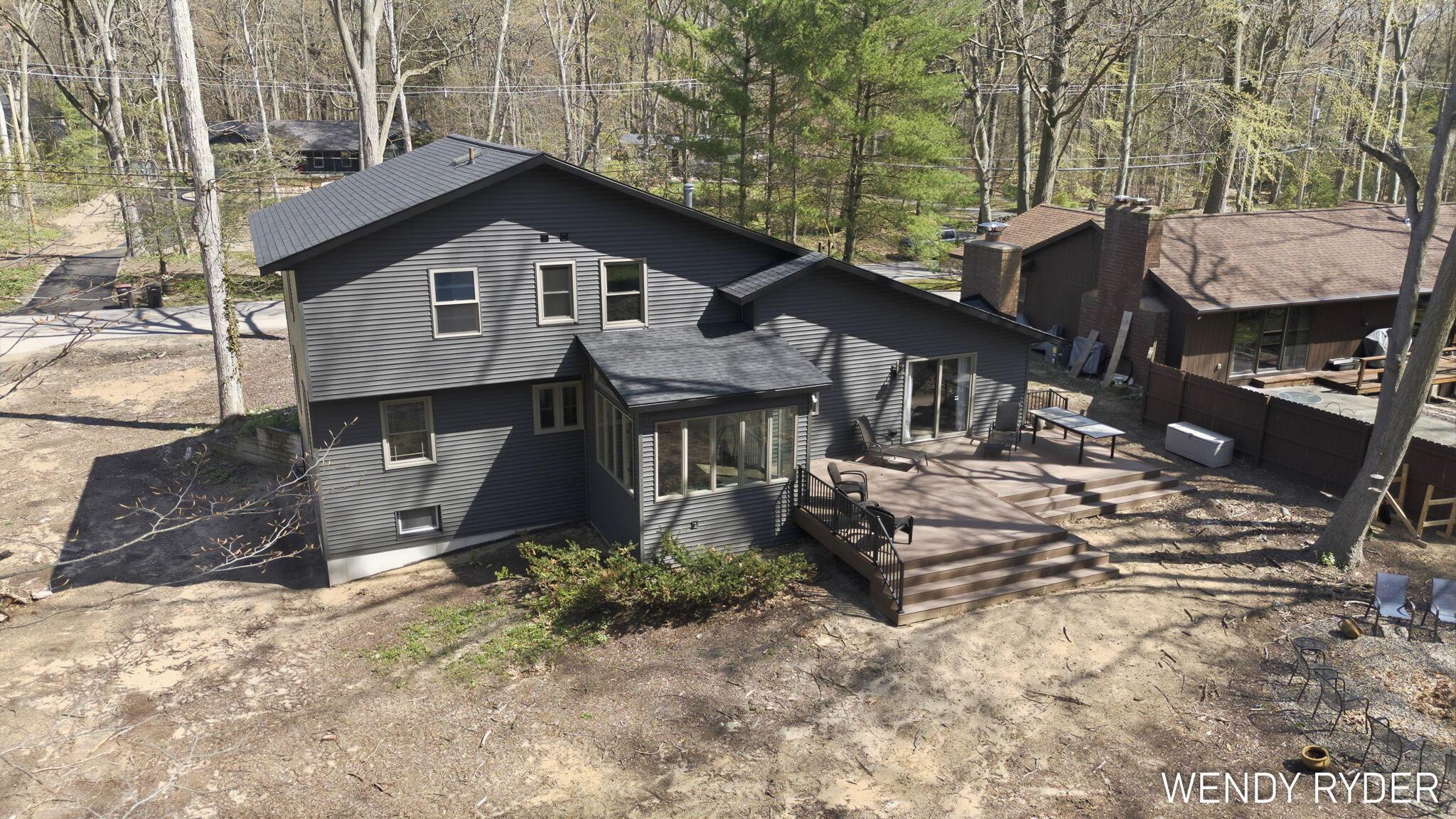 Image 3: 19-web-or-mls-1086-post-ave