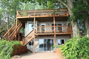 6768 Kitson NE Drive