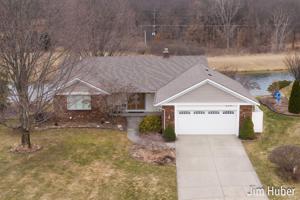 6997 Vista De Oro NE Drive
