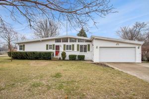 2038 N Garden