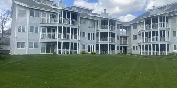 355 W Columbia