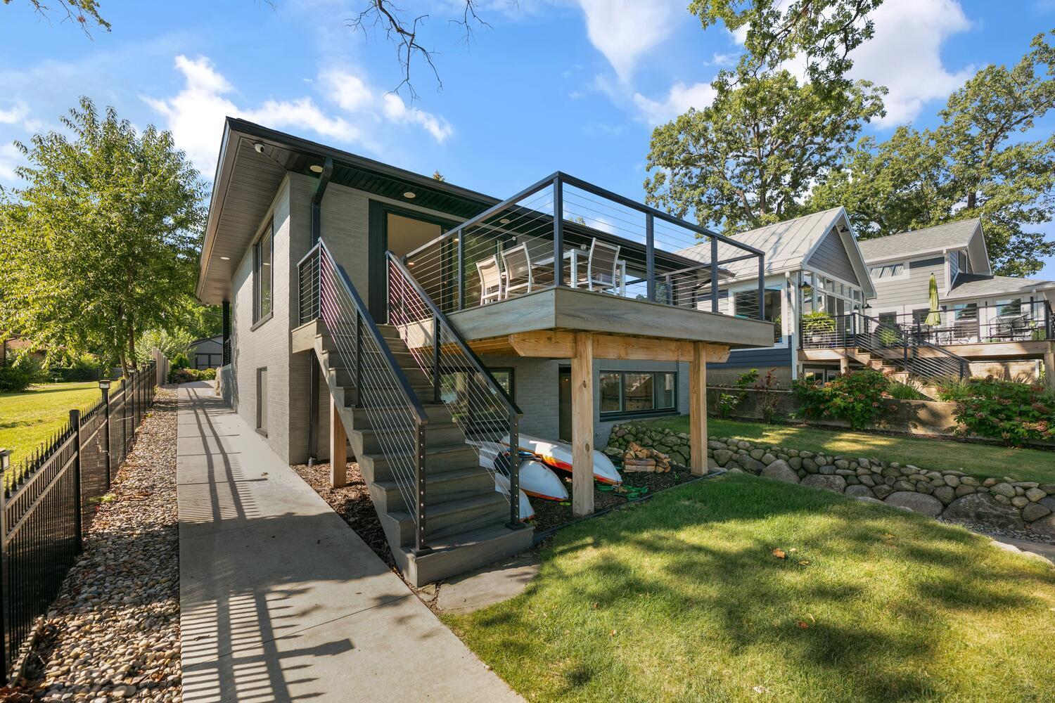 Image 3: 23876 S Shore Dr Edwardsburg-large-003-0