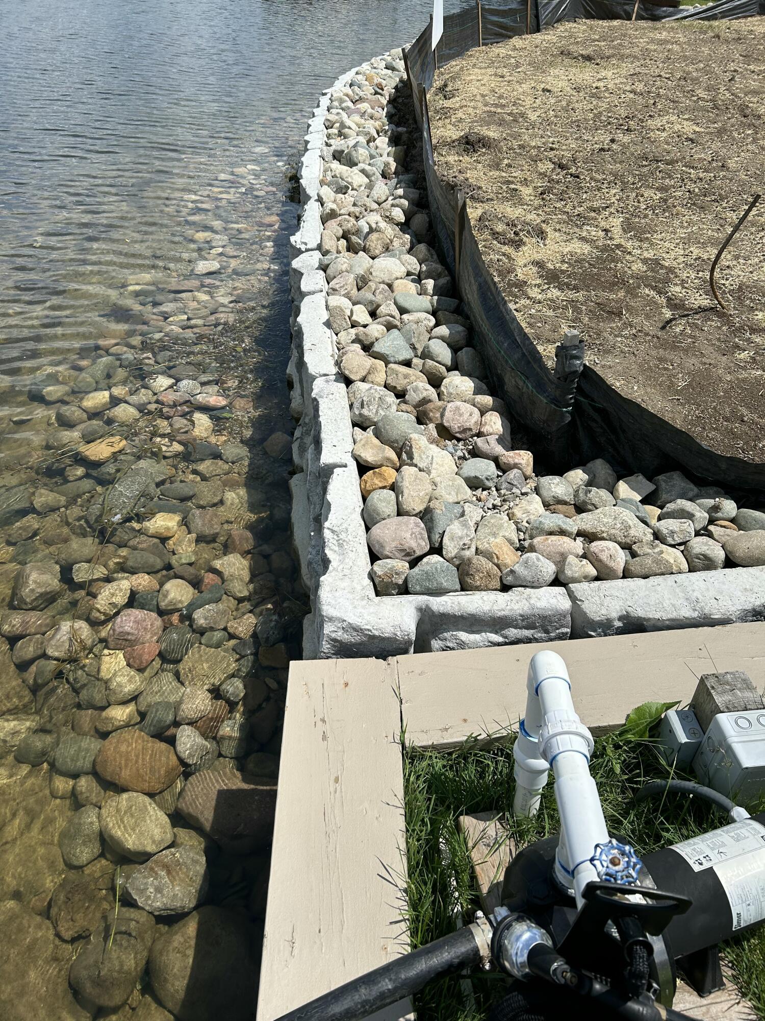 Image 3: lakeview seawall