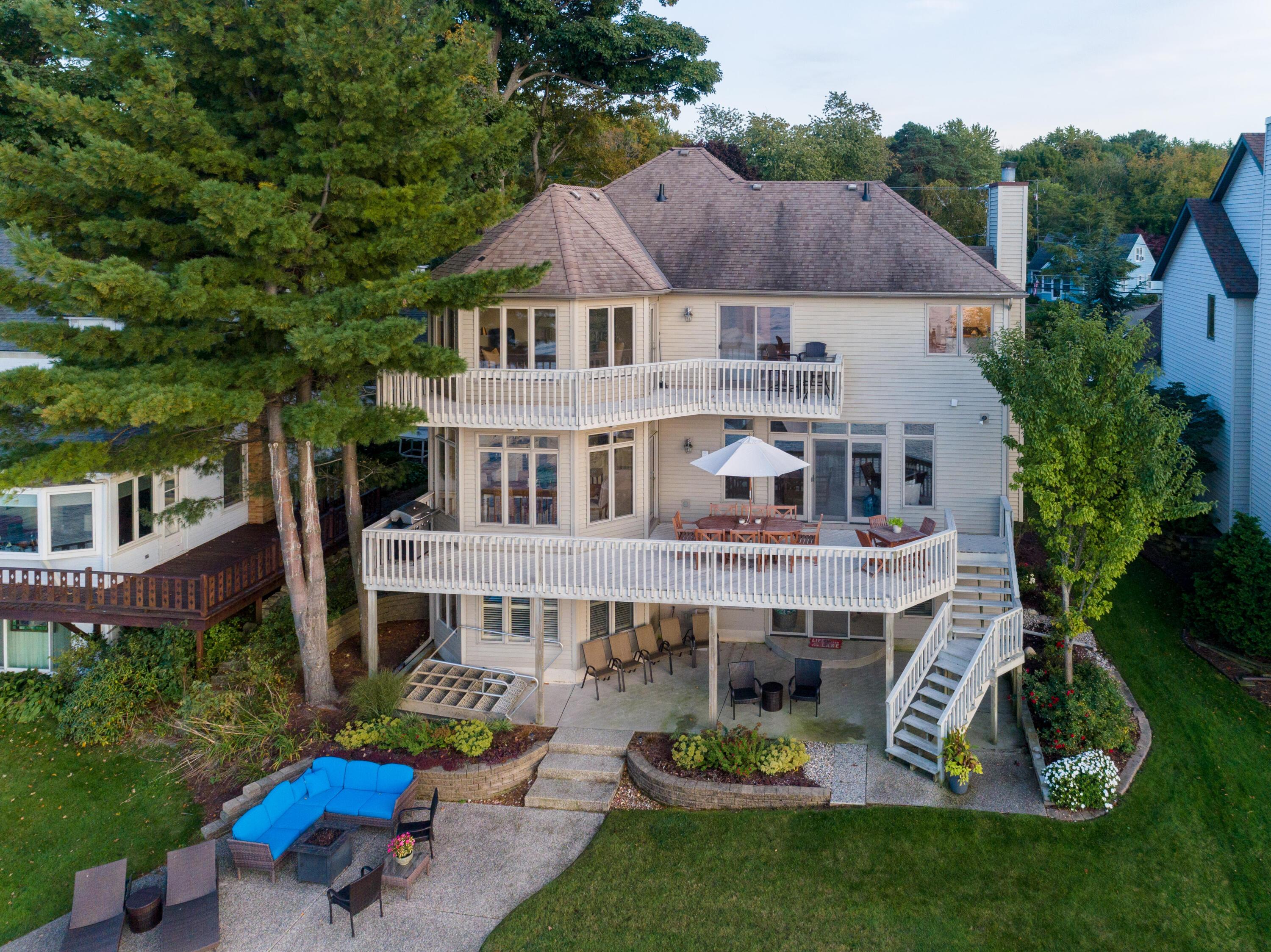 Image 2: Medium-BVW-1761SShore-48