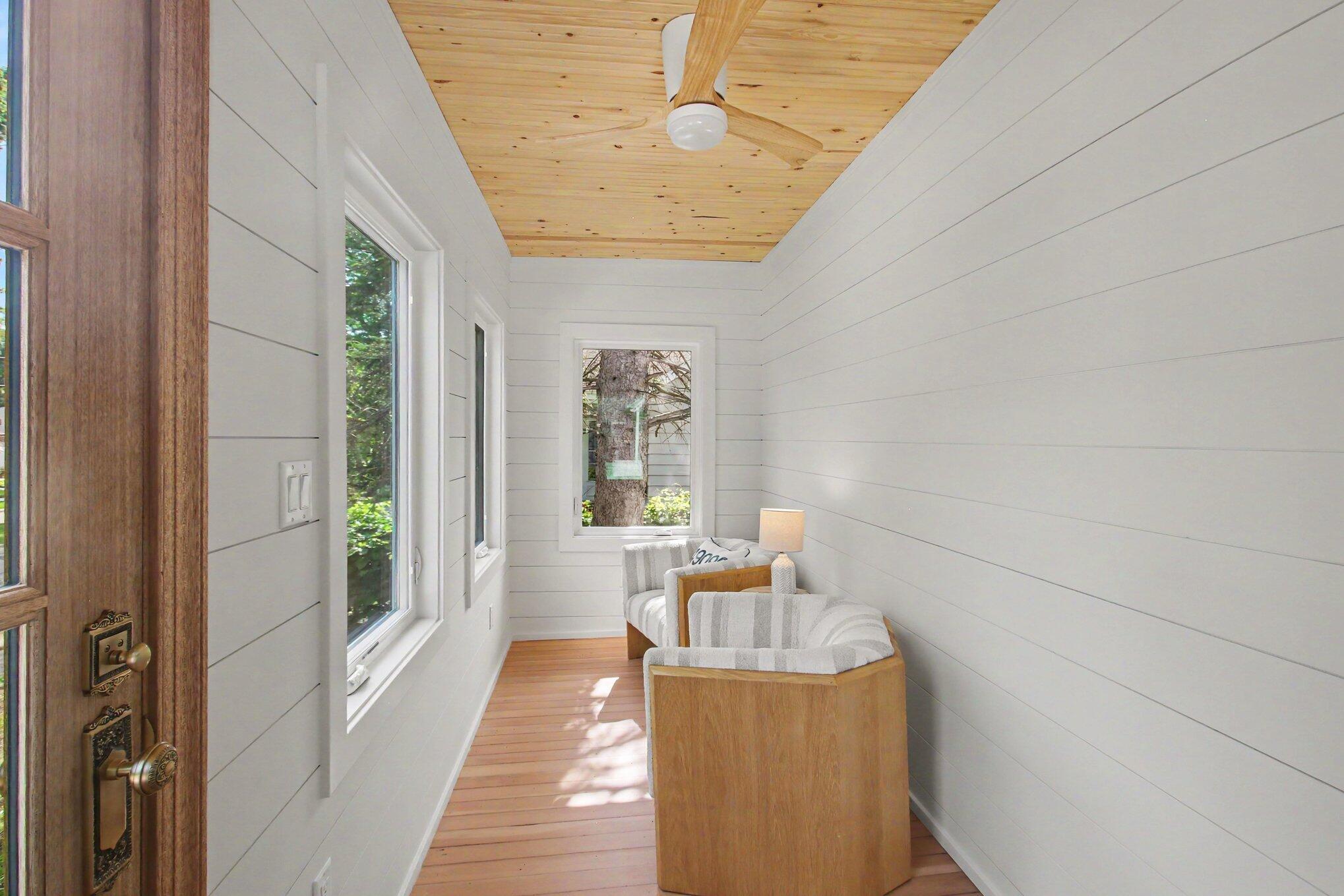 Image 3: 4-Season Porch