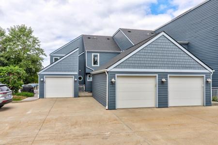215 North Shore Drive