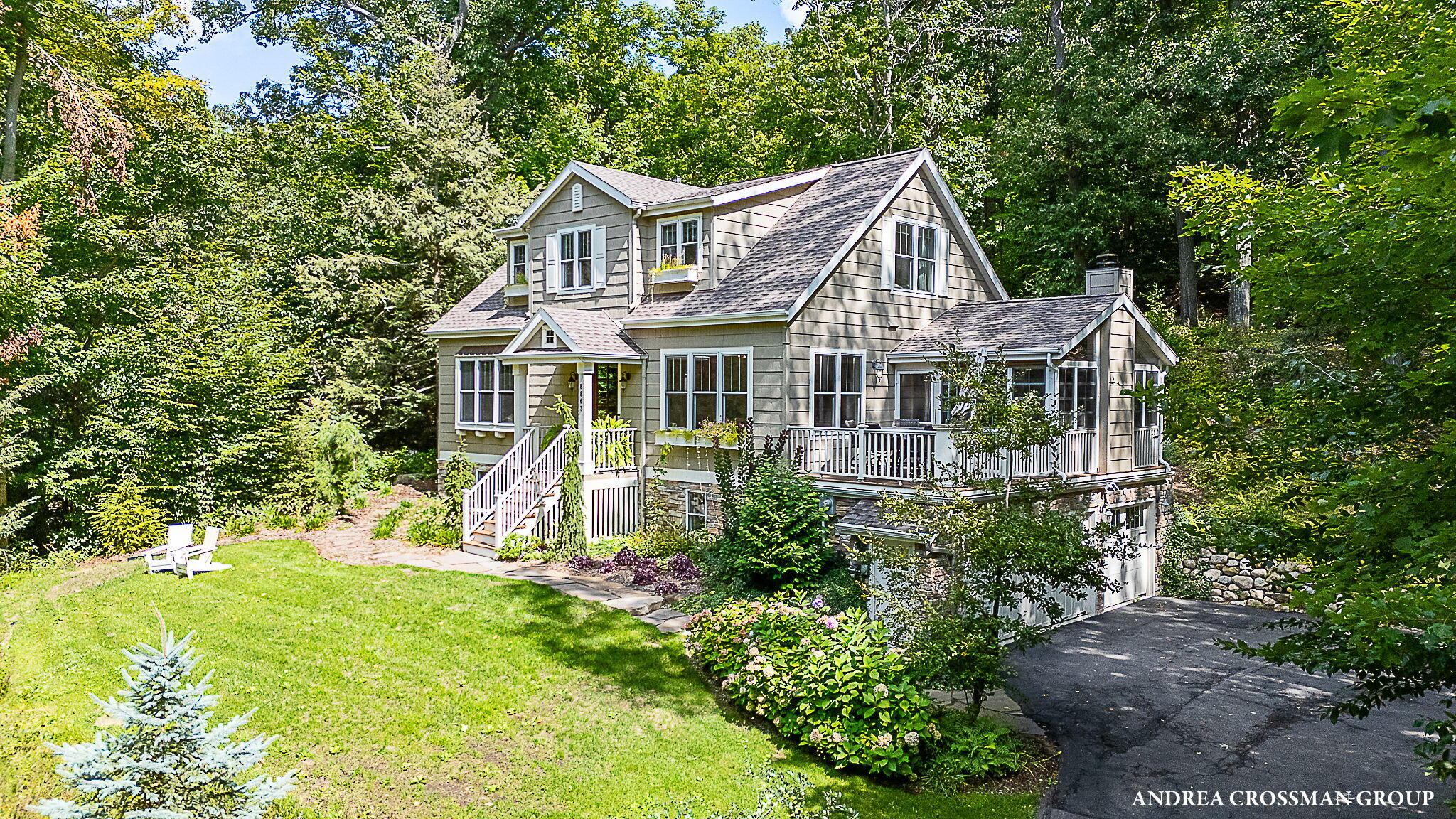 Image 2: 74-web-or-mls-8863-lake-shore-dr