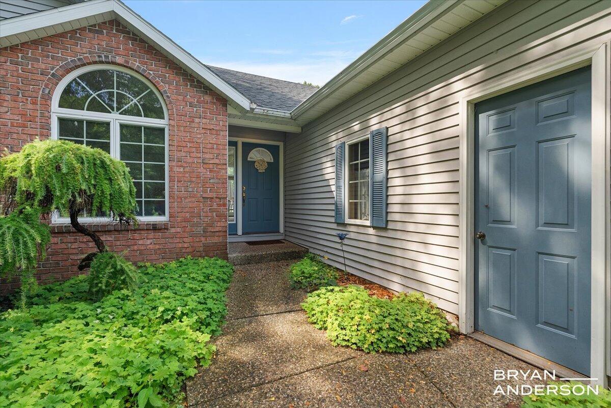 Image 2: 059-6919 Verde Vista Dr NE-4