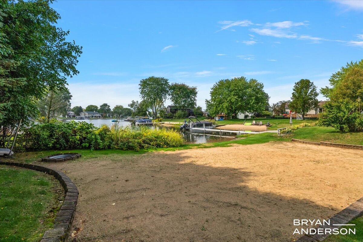 Image 4: 064-6919 Verde Vista Dr NE-9