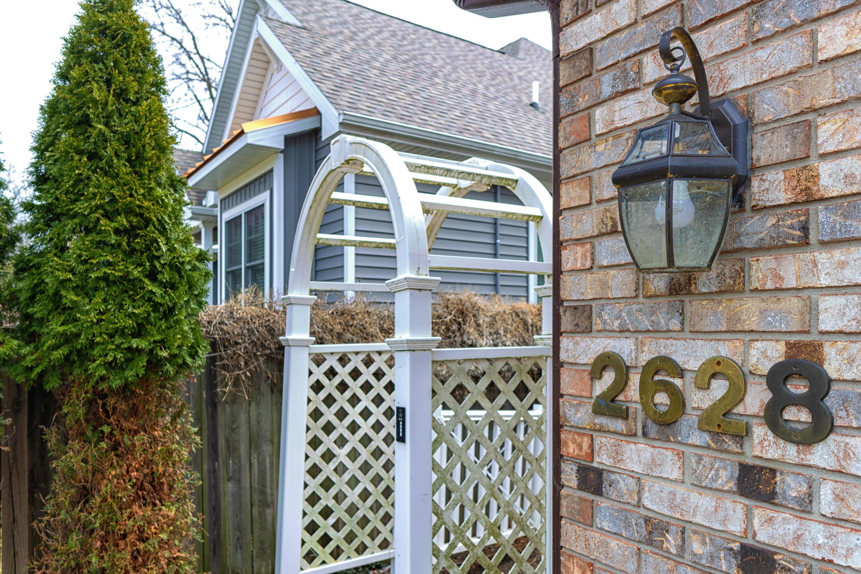Image 3: Shore_Dr_E_2628_Exterior-4
